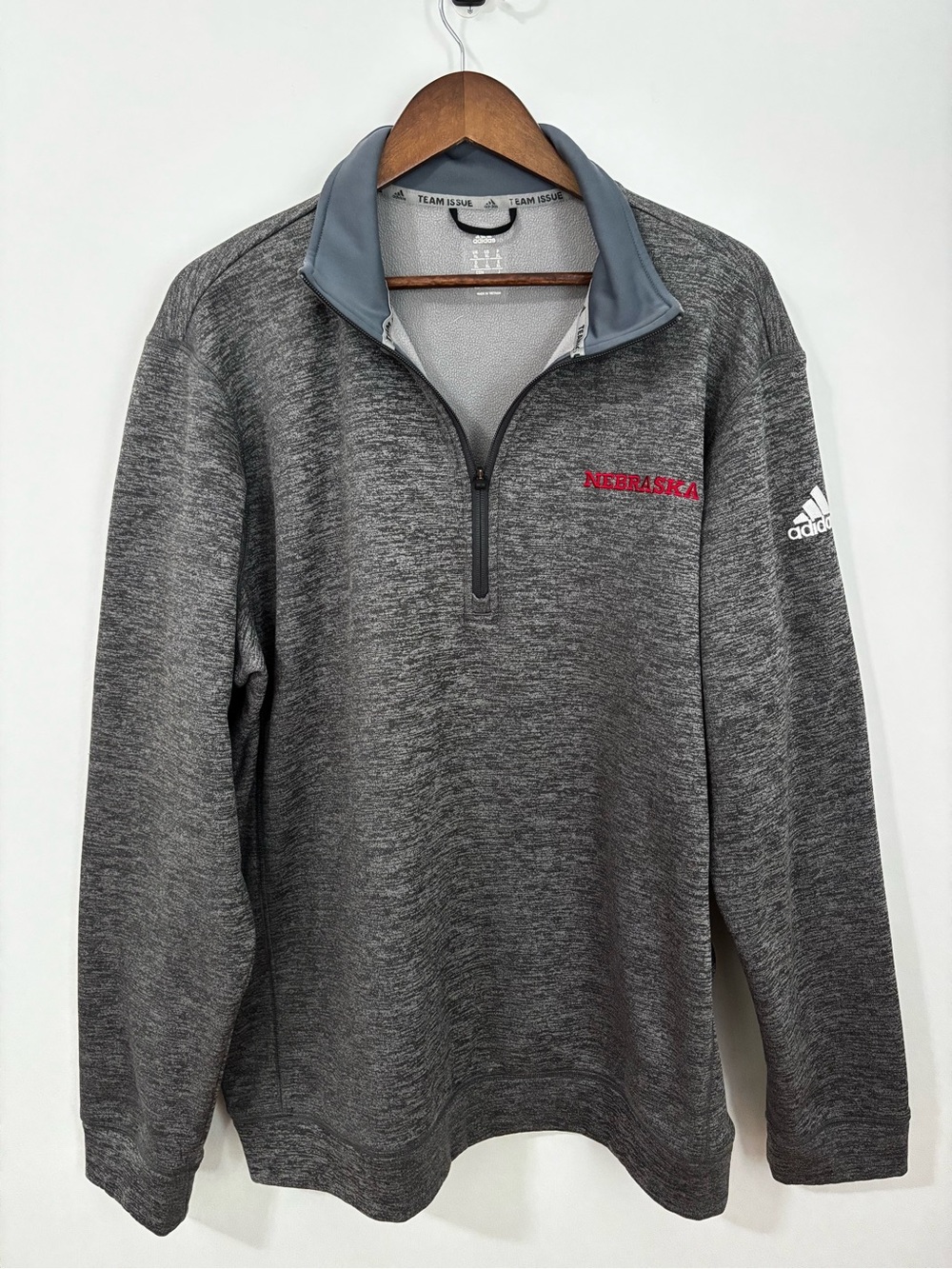 Adidas Nebraska Cornhuskers Team Issue ClimaWarm Quarter Zip Pullover XL Gray
